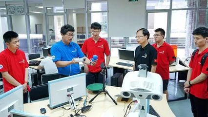 雙劍合璧，劍指喀山 記第45屆世界技能大賽網絡安全項目選手肖子彤與馮柱天